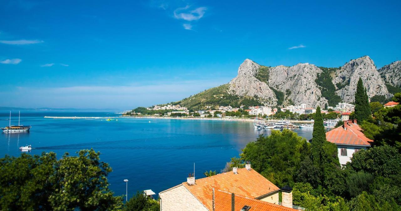 Cozy Apartments With Seafront Terraces Omiš Exterior foto