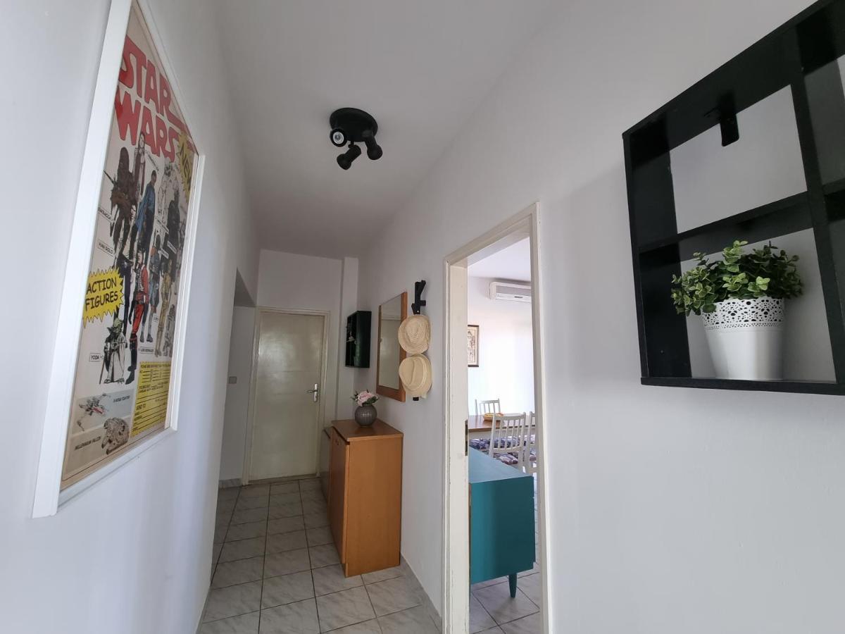 Cozy Apartments With Seafront Terraces Omiš Exterior foto