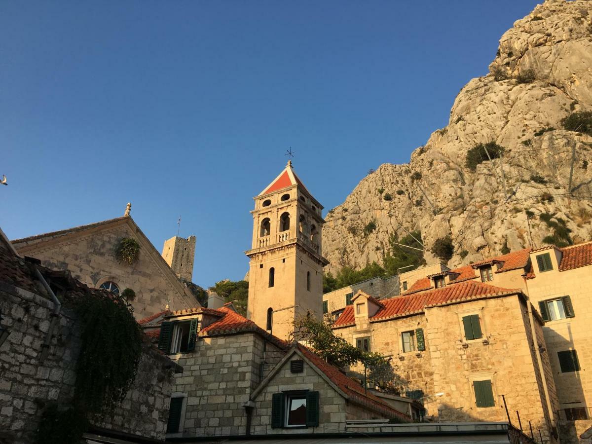 Cozy Apartments With Seafront Terraces Omiš Exterior foto